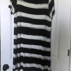 Black and white Loft dress